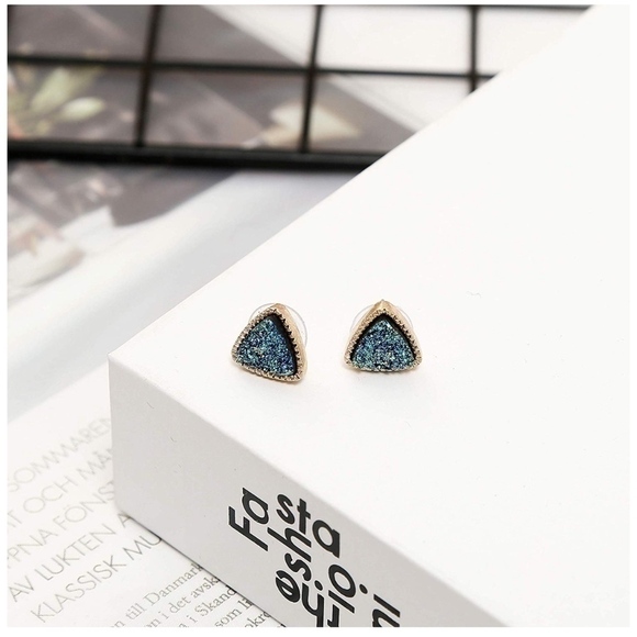 SALE💚 any 3 for $18 💚
 Druzy Stone Triangle Gold Studs - Picture 3 of 7